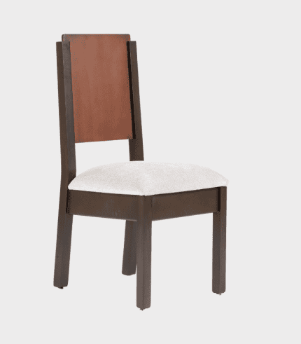 Mueble para comedor con estructura de madera y asiento tapizado en tela clara. Se puede usar como silla de oficina o para comedor, ideal para decorar espacios elegantes y funcionales.