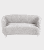 Diseño de sofá de sala de estilo moderno en color gris claro, ideal para decoración de interiores y zona de descanso.