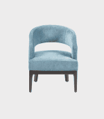 Cómodo sillón tapizado en color azul claro, ideal para salones y oficinas. Diseño elegante y patas de madera oscura que aportan estabilidad. Perfecto para decorar espacios modernos y confortables.