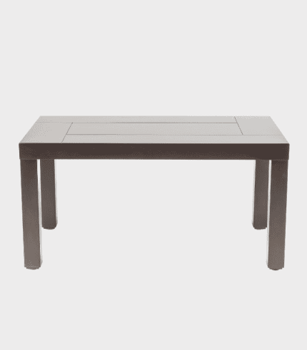 Mesa moderna para comedor, con diseño elegante y resistente estructura de madera y metal. Ideal para decorar y aprovechar en espacios de hogar u oficina.