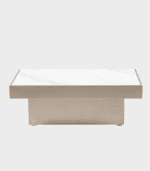 Mesas de centro de diseño elegante con acabado en mármol y base en tonos neutros, ideales para complementar la decoración de salas modernas y sofisticadas.