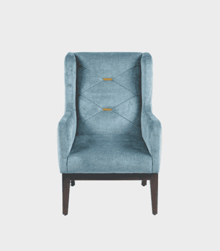 Silla alta de estilo clásico con respaldo acolchado y patas de madera oscura, ideal para sala o oficina.