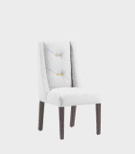Silla moderna de comedor con tapizado en tela gris claro y patas de madera oscuras, perfecta para decorar tu comedor o sala de estar con estilo y comodidad.