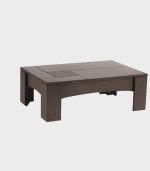 MESA DE MADERA OSCURA CON DETALLES DE DISEÑO, IDEAL PARA ESCRITORIOS Y ÁREAS DE TRABAJO MODERNAS.