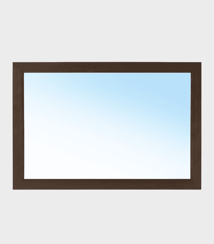 Imagen-espejo-mueble-de-madera-oscura-con-reflejo-de-cielo-y-ventana-en-medio.