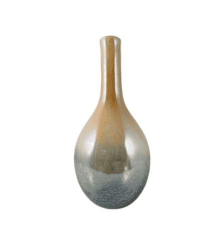 Vasija decorativa de cerámica en tonos beige y gris, ideal para decorar espacios elegantes y modernos.