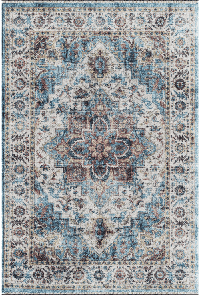 Exclusivo tapiz de estilo clásico en tonos beige, azul y terracota, con detalles florales y patrones geométricos que aportan elegancia y calidez a cualquier espacio interior.
