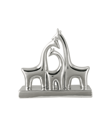 Estatuilla de jirafas en metal plateado, decoración moderna y elegante para muebles y espacios contemporáneos.