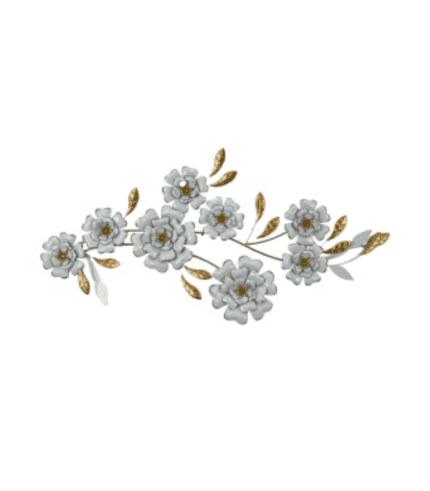 Broche decorativa de flores blancas y detalles dorados, ideal para adornar muebles y crear ambientes elegantes. Perfecta para decorar oficinas, salas o dormitorios con un toque sofisticado.