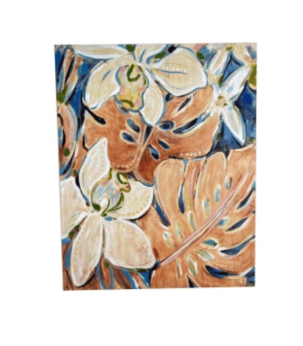 Jarrón con flores blancas y fondo colorido en estilo artístico.