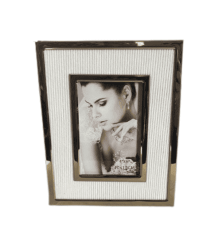 Placa de fotos con marco metálico y diseño moderno, ideal para decorar oficinas o salas de estar.