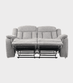 2. Sofá cama gris con respaldo reclinable y asientos cómodos, ideal para espacios modernos y funcionales.