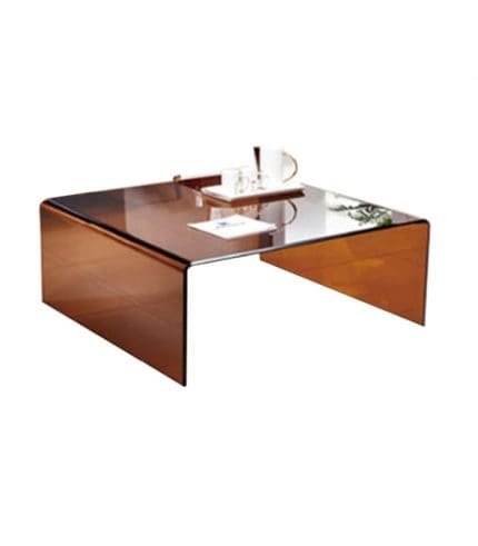 Elegante mesa de madera con superficie de vidrio para oficina o sala de reuniones.